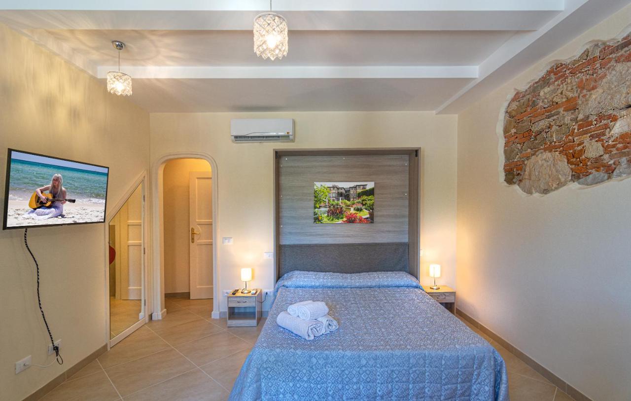 B&B Il Giardino Dei Poeti And Apartaments ルッカ エクステリア 写真